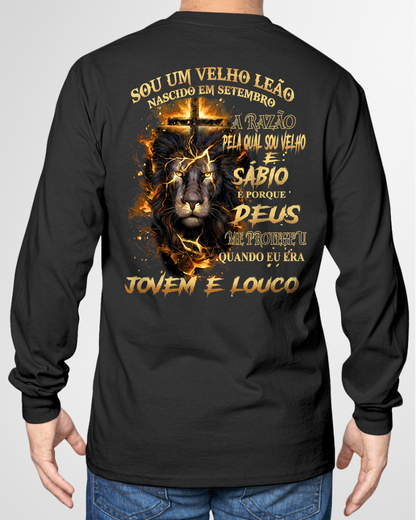 SETEMBRO VELHO LEÃO CAMISETA – Deus Me Protegeu Quando Eu Era Jovem E Louco – Ideia Presente De Aniversário (SKU2605-370-09)