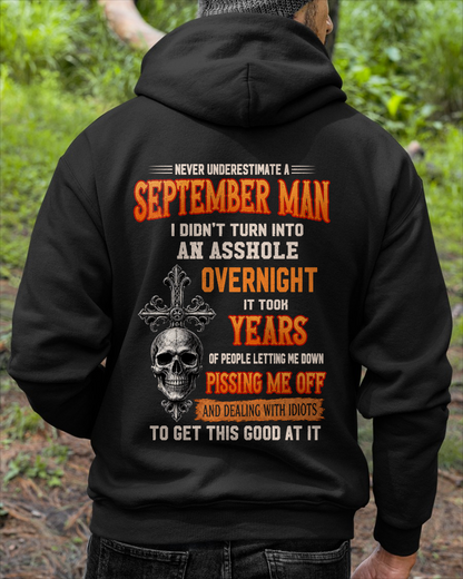 SEPTEMBER - Never Underestimate A September Man - Funny Skull T-Shirt (SKU2607-301-09)