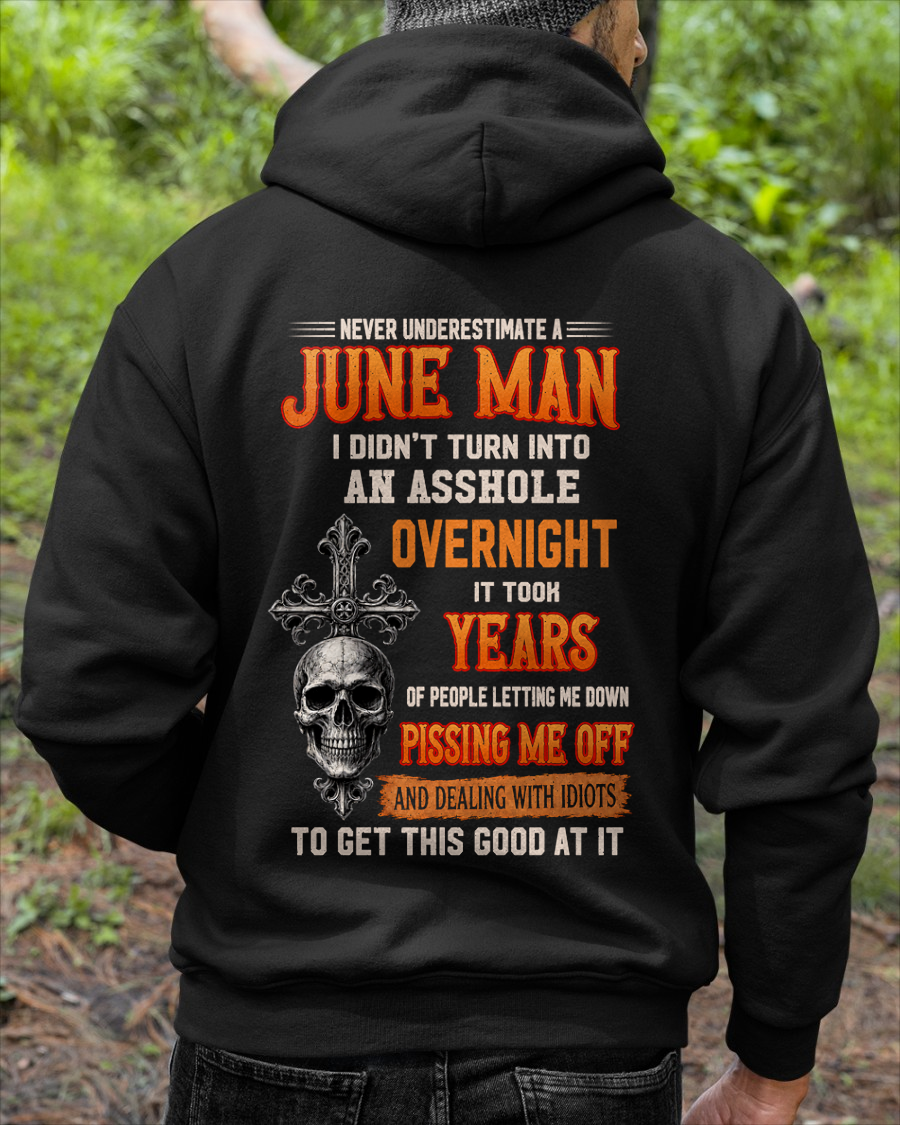 JUNE - Never Underestimate A June Man - Funny Skull T-Shirt (SKU2607-301-06)