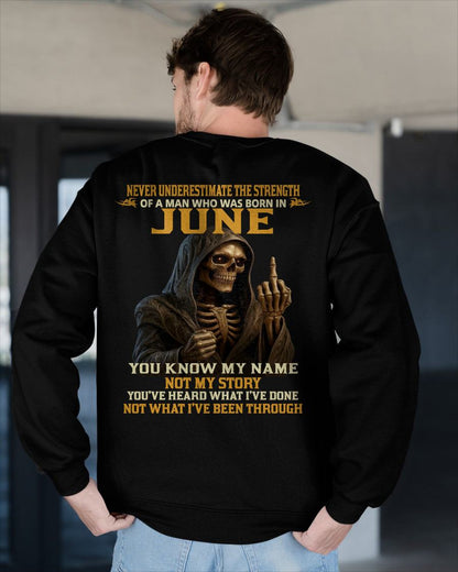 JUNE - NEVER UNDERESTIMATE - BIRTHDAY T-SHIRT FOR MEN - KATE06 (SKU26T-01-06-06)
